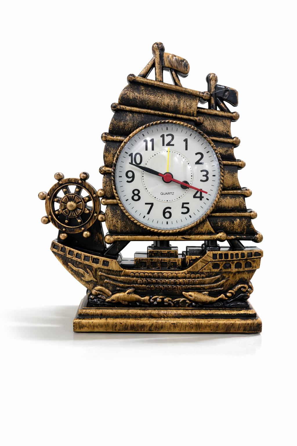 ساعة ومنبه شكل سفينة