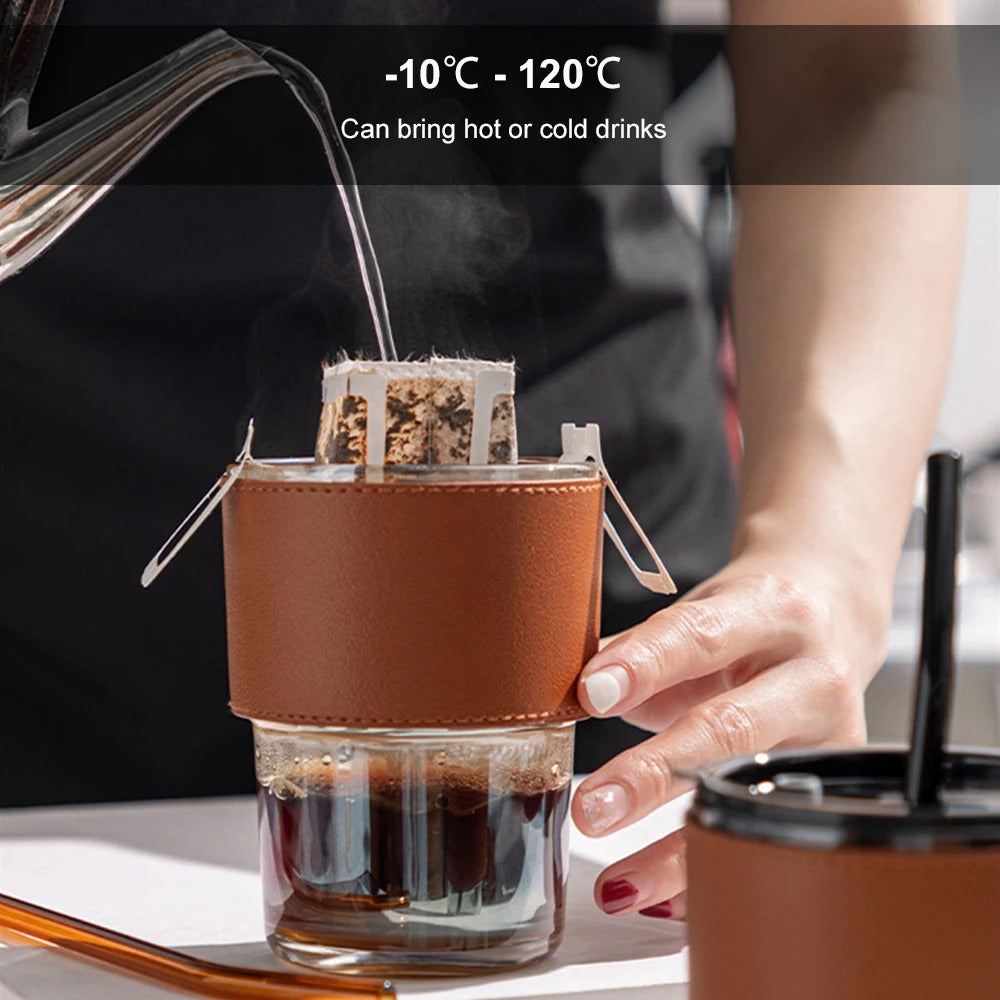 كوب زجاجي مع ماصة سيليكون وغطاء جلدي